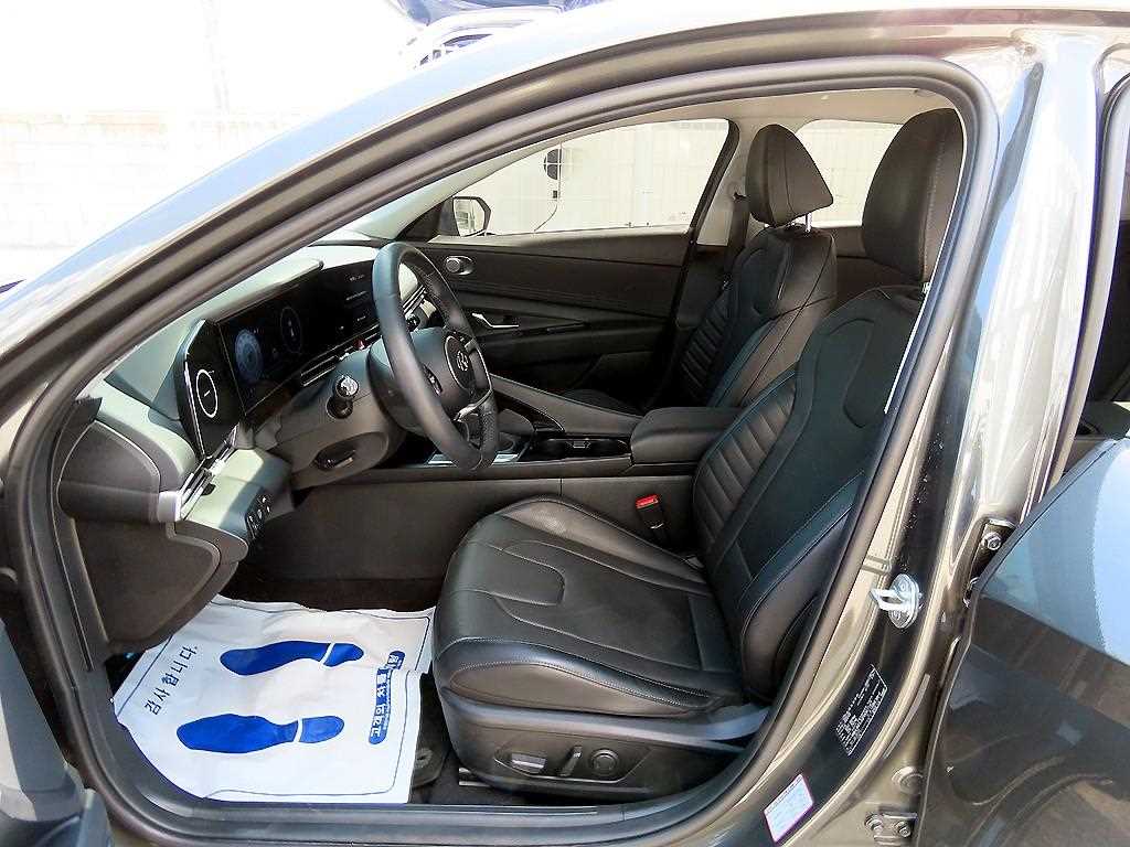 HYUNDAI Avante - Vista 5
