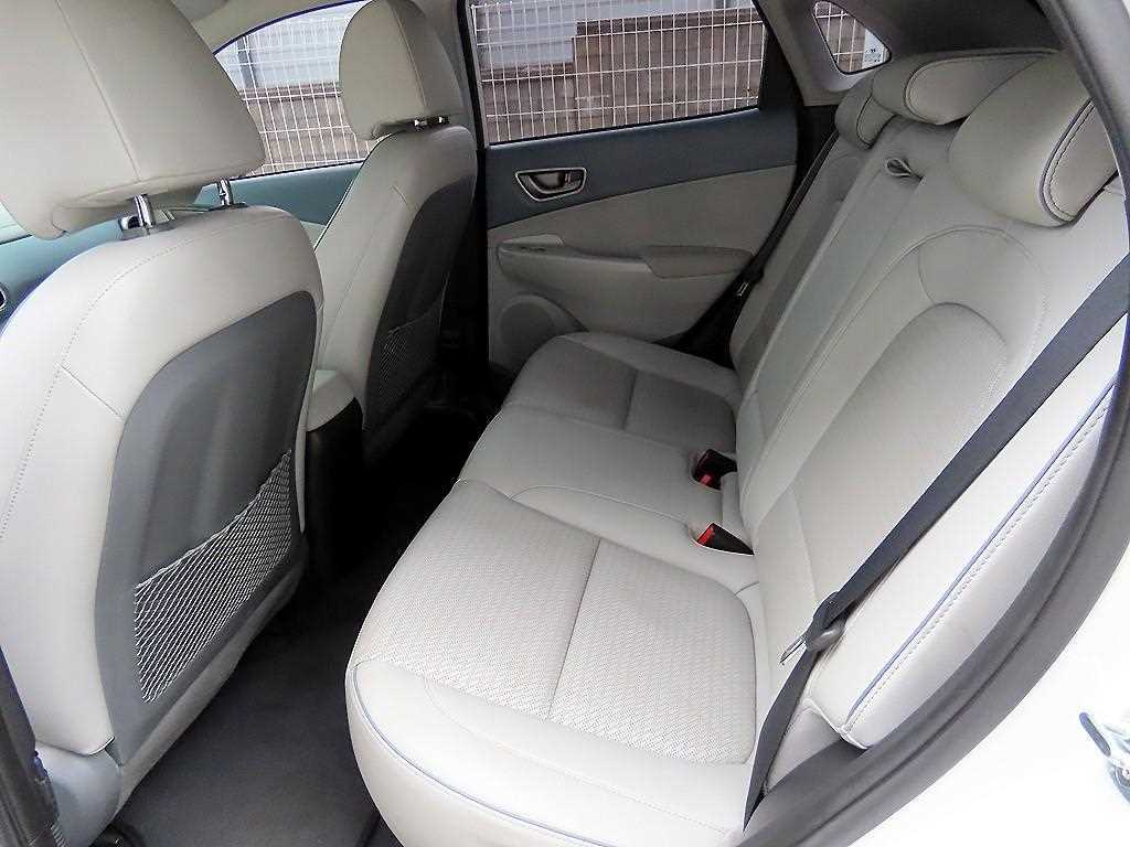 HYUNDAI Kona - Vista 6
