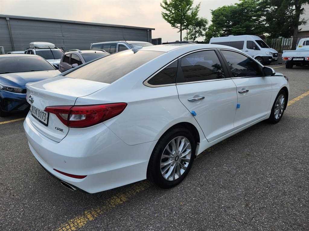 HYUNDAI Sonata - Vista 5