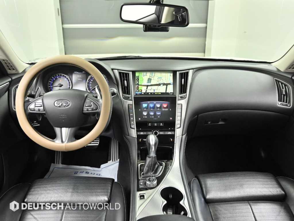 Infiniti Q - Vista 7