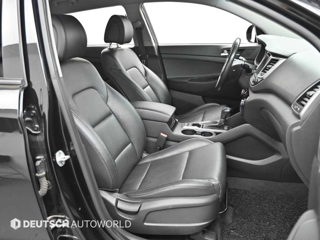HYUNDAI Tucson - Vista 10
