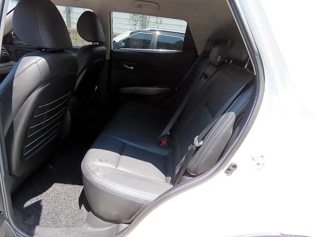 Ssangyong Tivoli - Vista 6