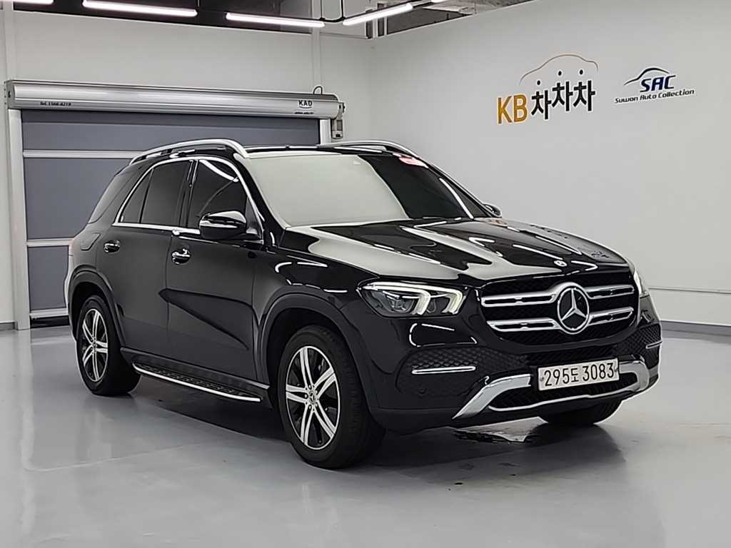 Mercedes Benz GLE Class - Vista 4