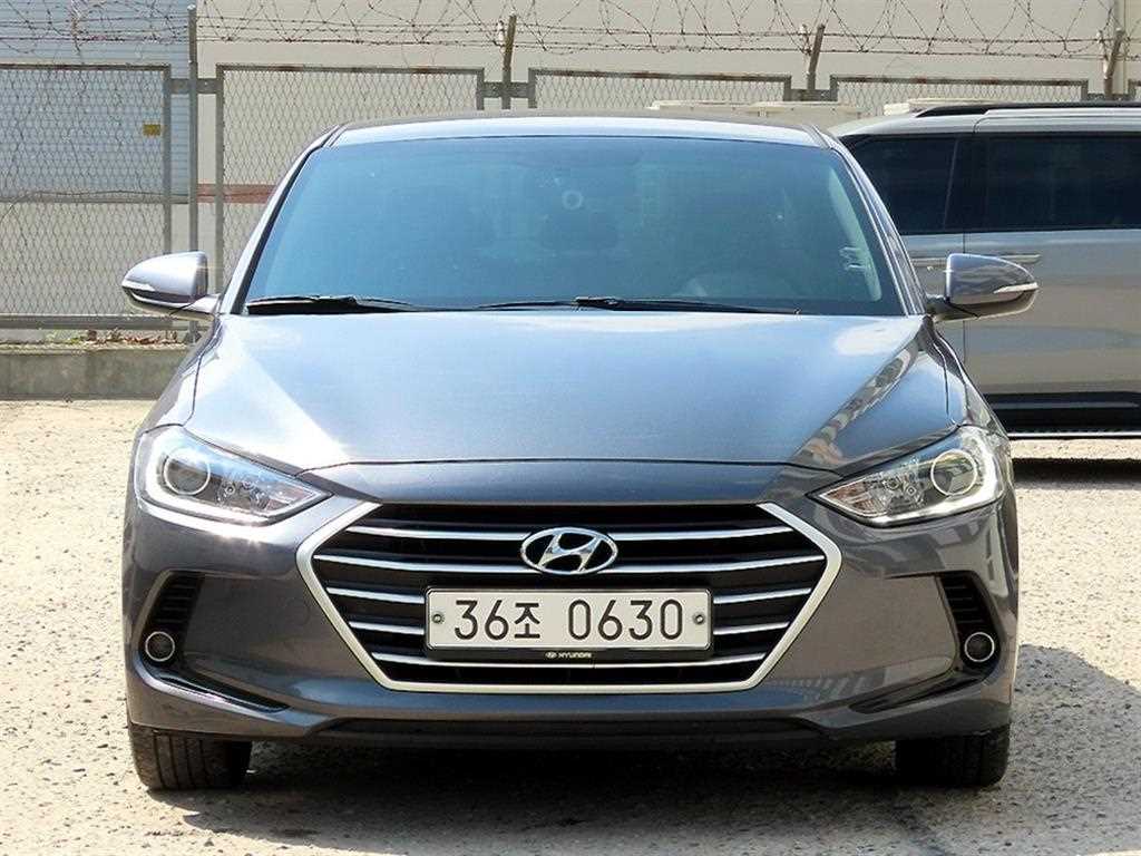 HYUNDAI Avante 2016 Gris - Importación desde Corea - HF Imports Iquique - Foto 1