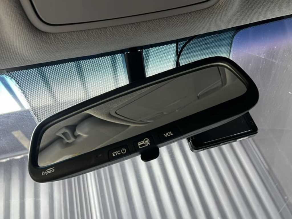 HYUNDAI Kona - Vista 12