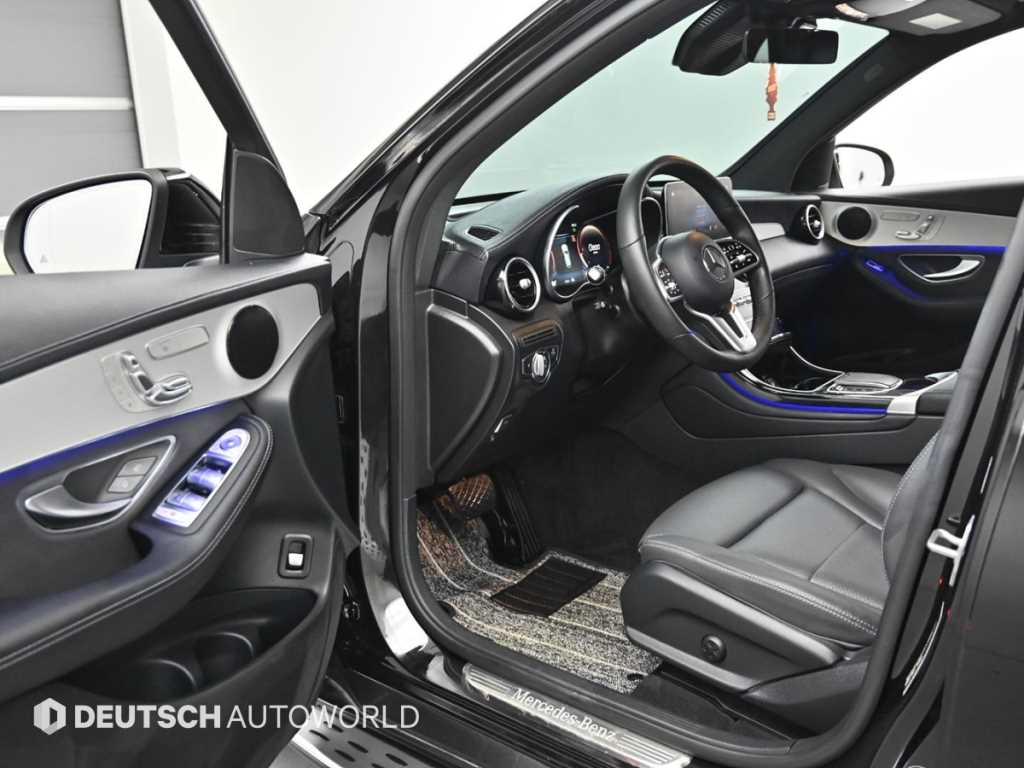 Mercedes Benz GLC Class - Vista 11
