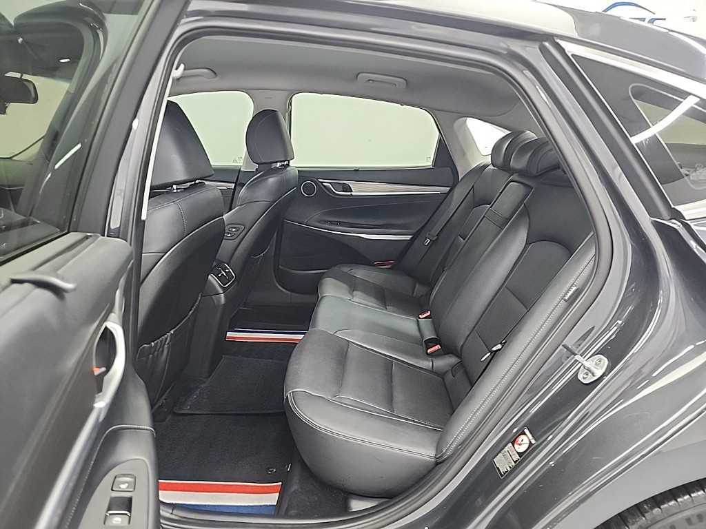 HYUNDAI Grandeur - Vista 12
