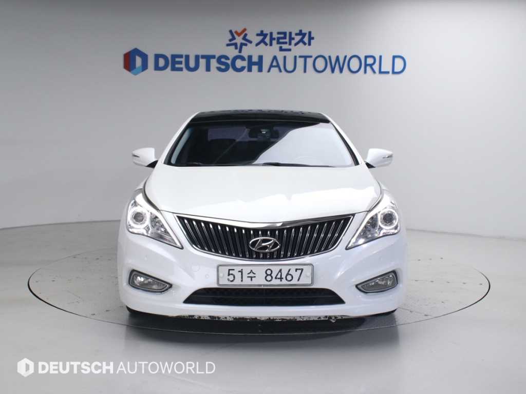 HYUNDAI Grandeur - Vista 3