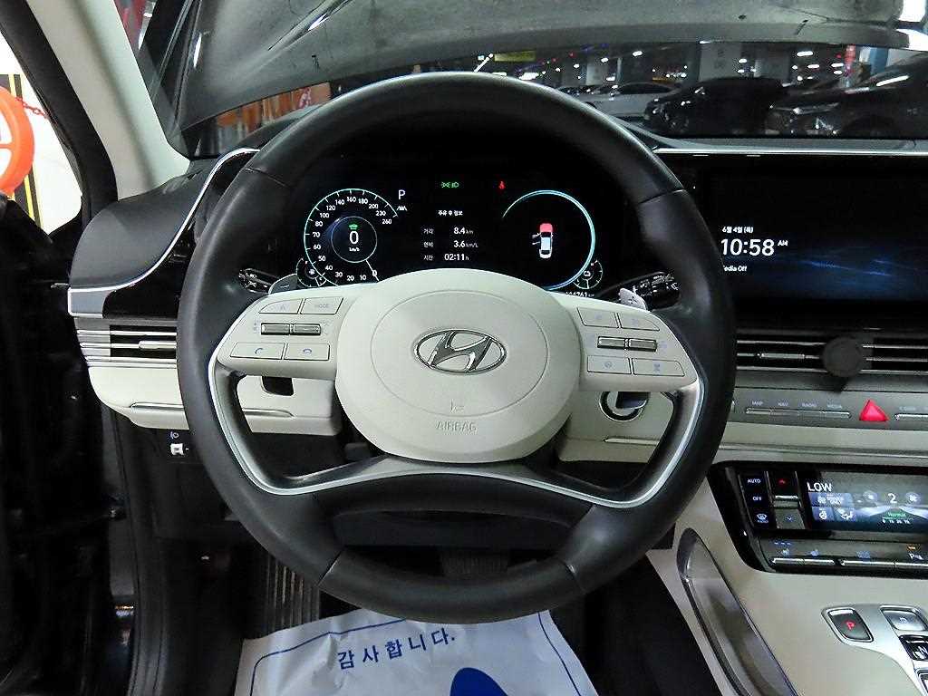 HYUNDAI Grandeur - Vista 8