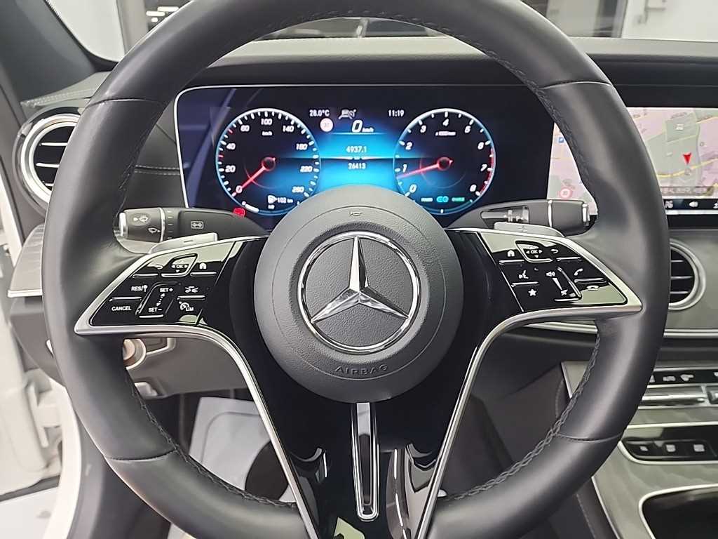 Mercedes Benz E class - Vista 9