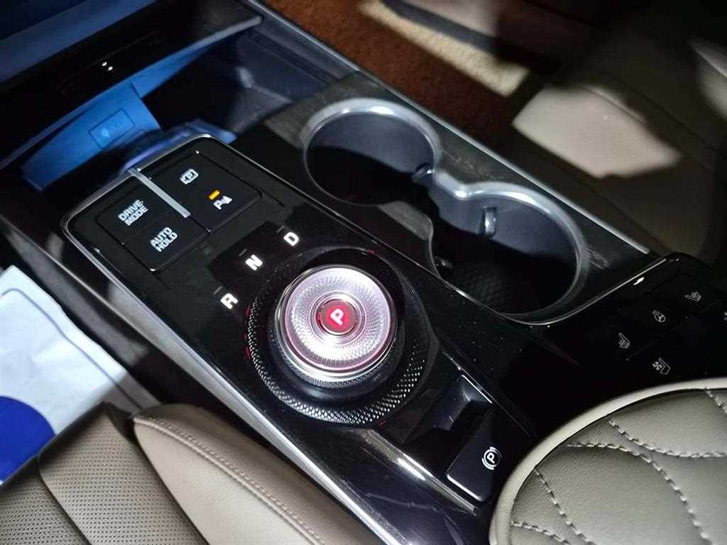KIA K8 - Vista 11