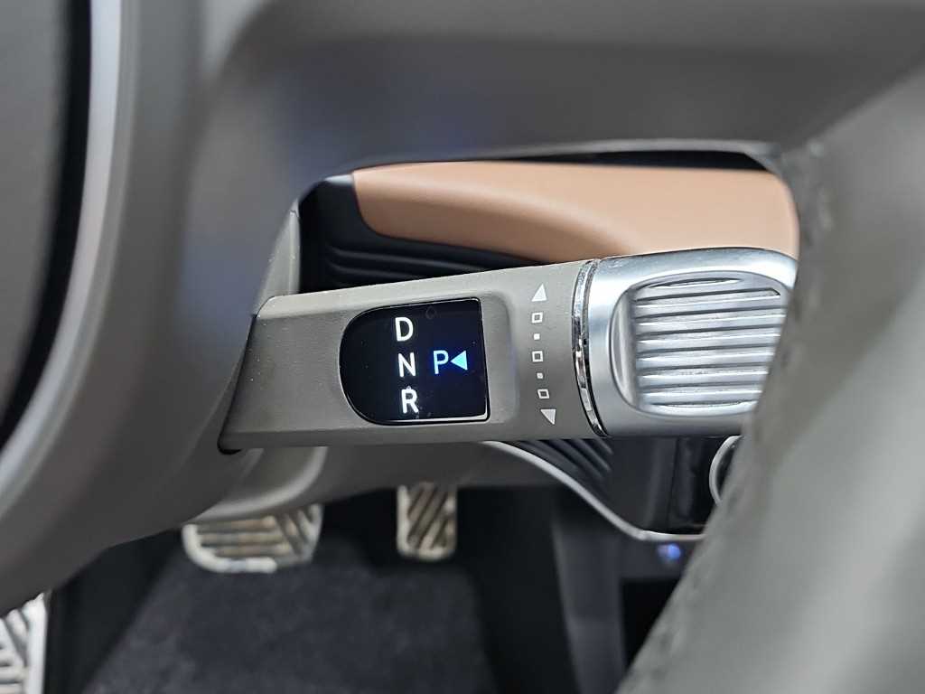 HYUNDAI Ioniq 5 - Vista 8