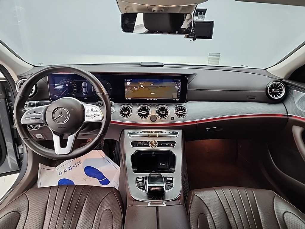 Mercedes Benz CLS Class - Vista 7