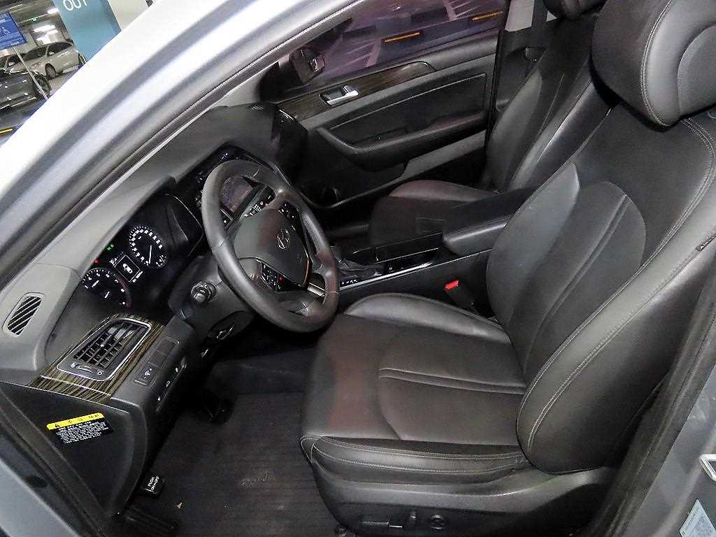 HYUNDAI Sonata - Vista 6