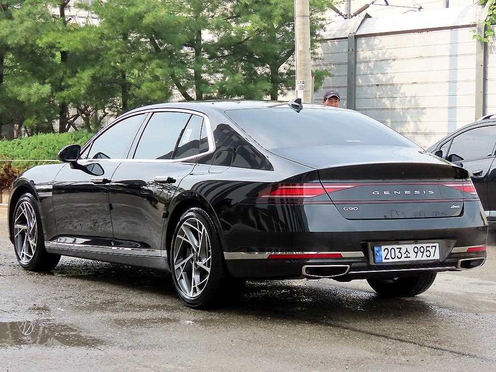 Genesis G90 - Vista 3