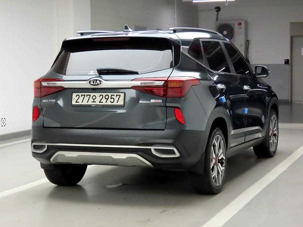 KIA Seltos - Vista 4