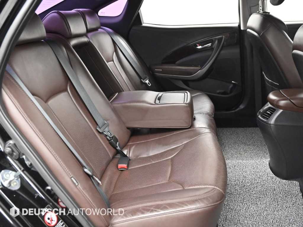 HYUNDAI Grandeur - Vista 12