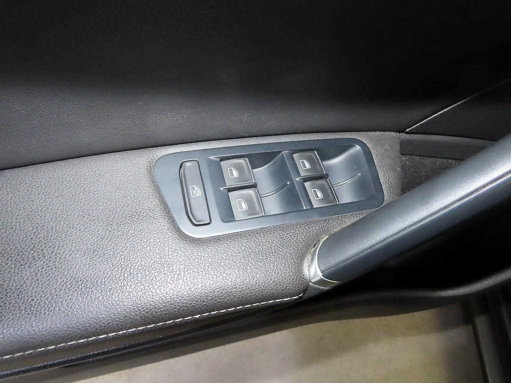 Volkswagen Golf - Vista 12