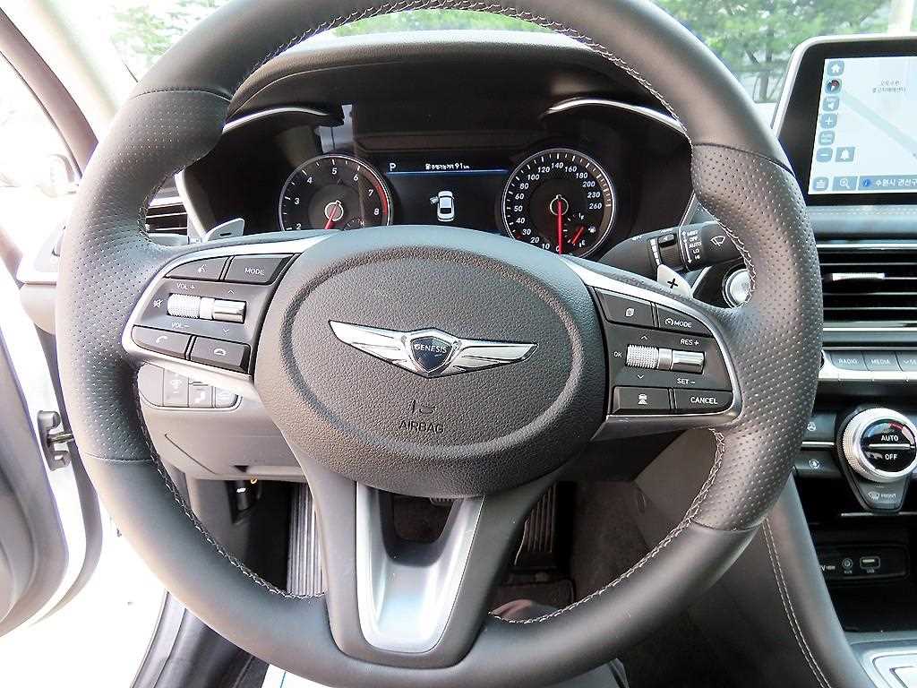 Genesis G70 - Vista 8