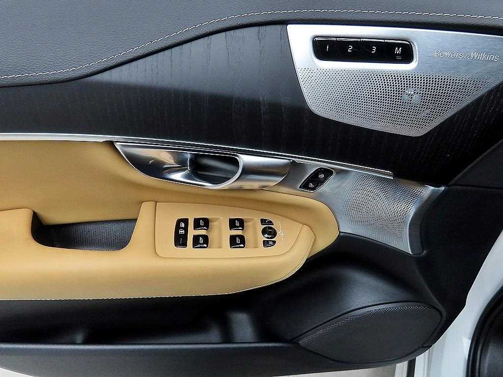 Volvo XC90 - Vista 11
