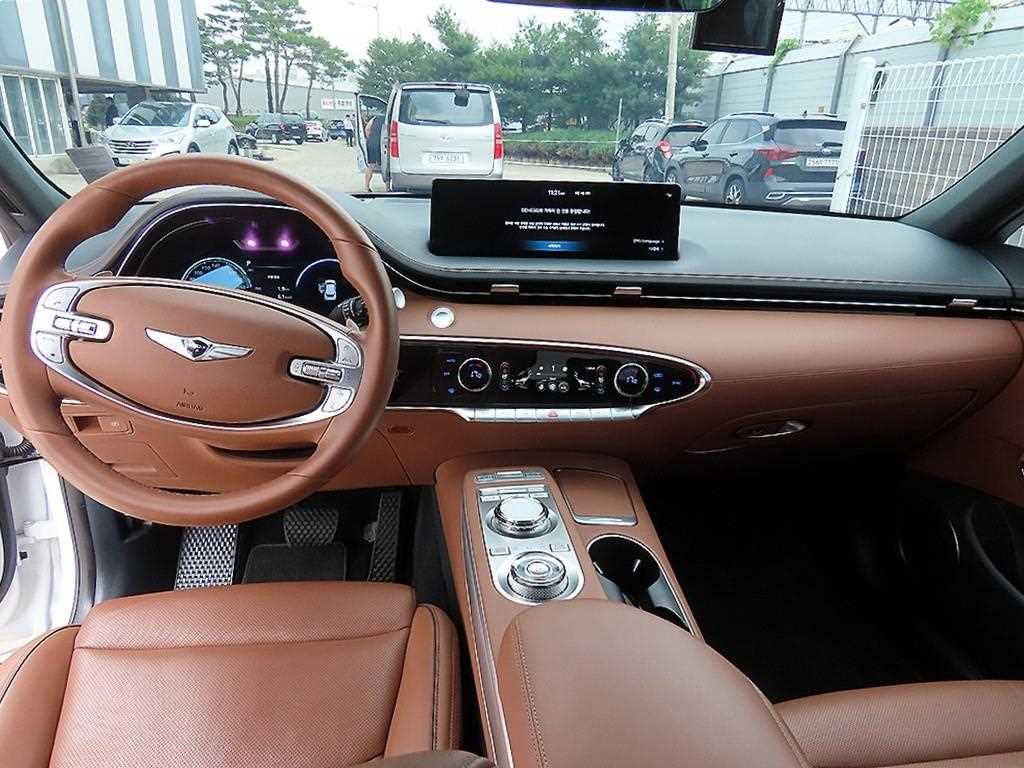 Genesis GV70 - Vista 7