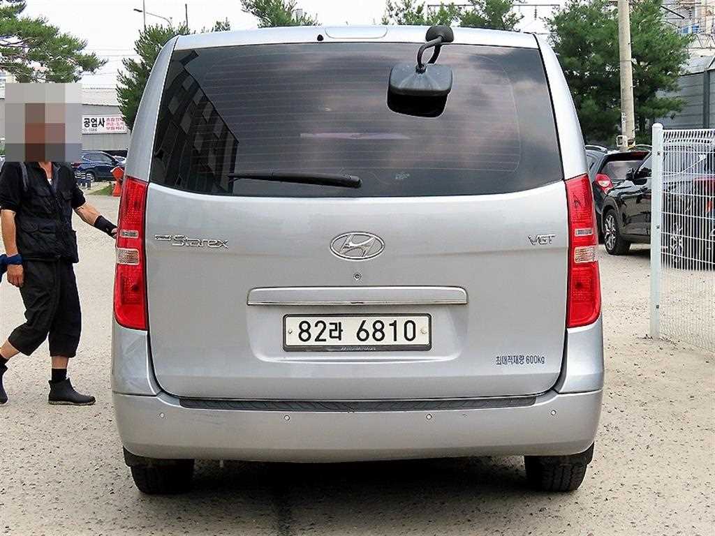 HYUNDAI Starex - Vista 4