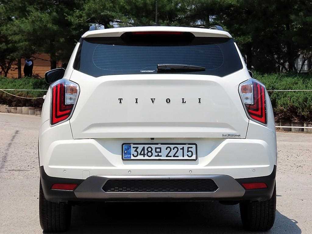 Ssangyong Tivoli - Vista 4