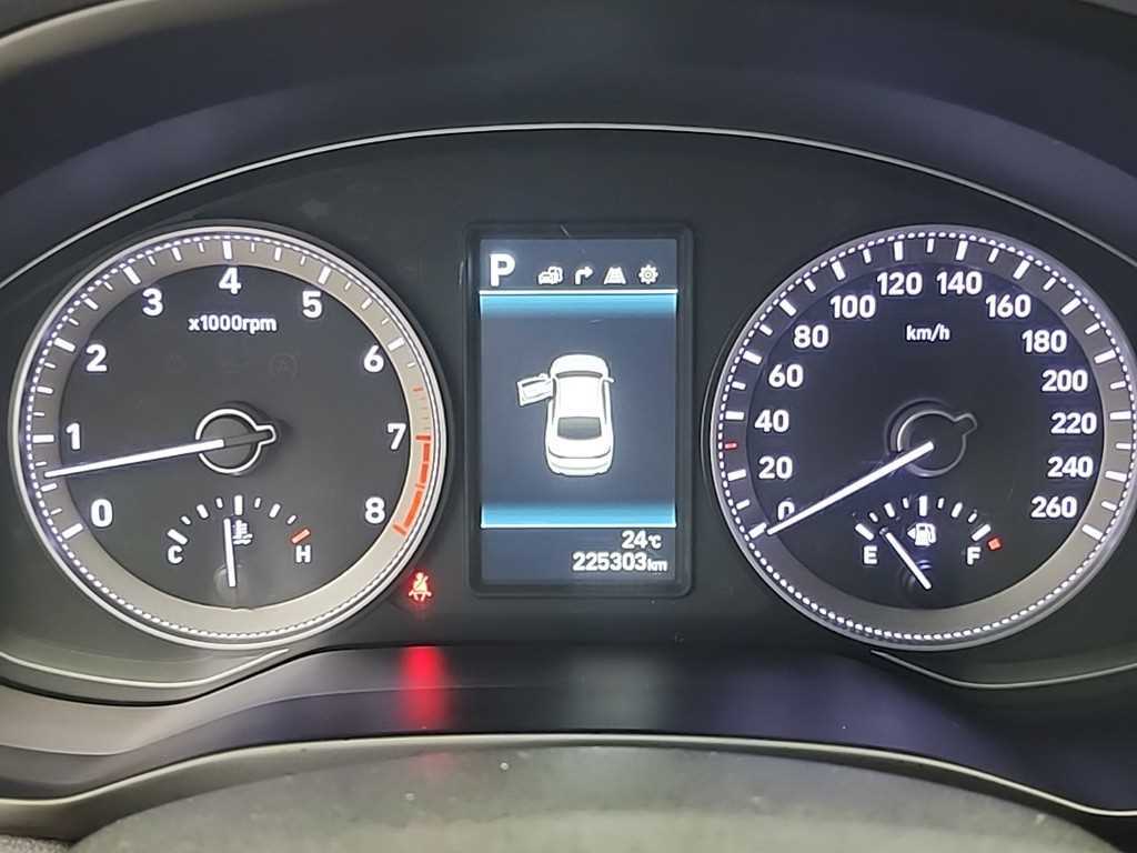 HYUNDAI Grandeur - Vista 6