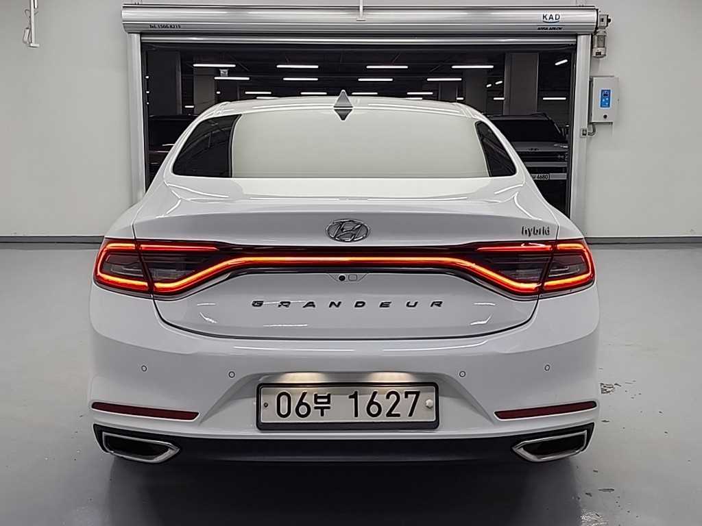 HYUNDAI Grandeur - Vista 3