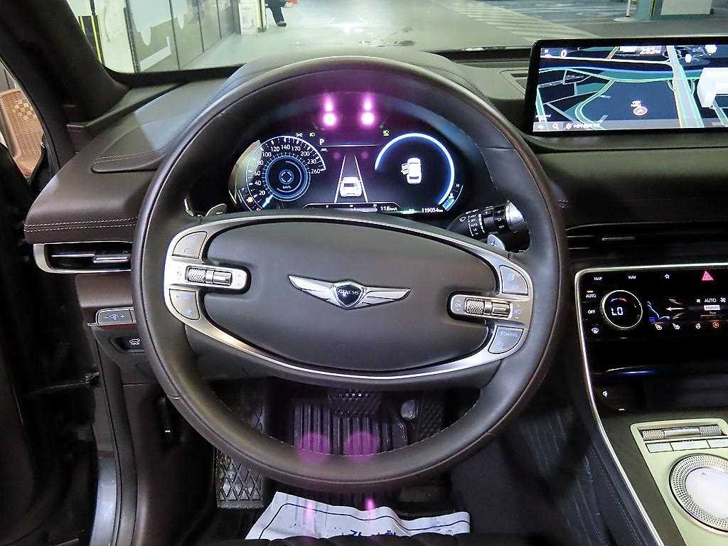 Genesis GV80 - Vista 8