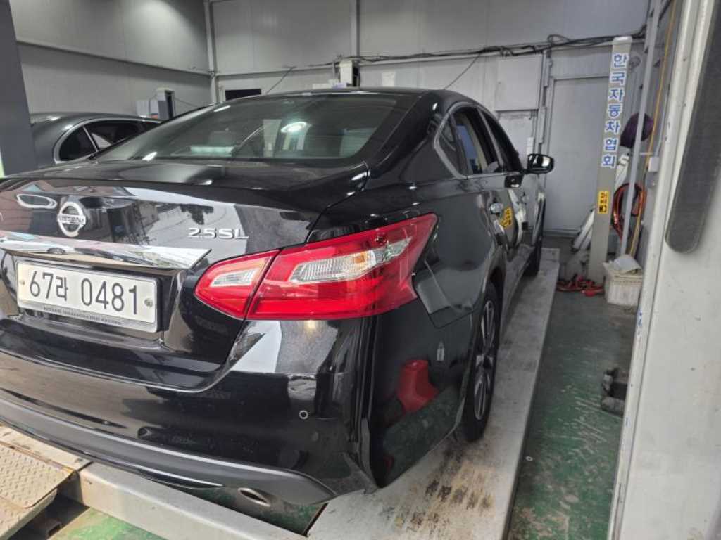 Nissan Altima - Vista 12