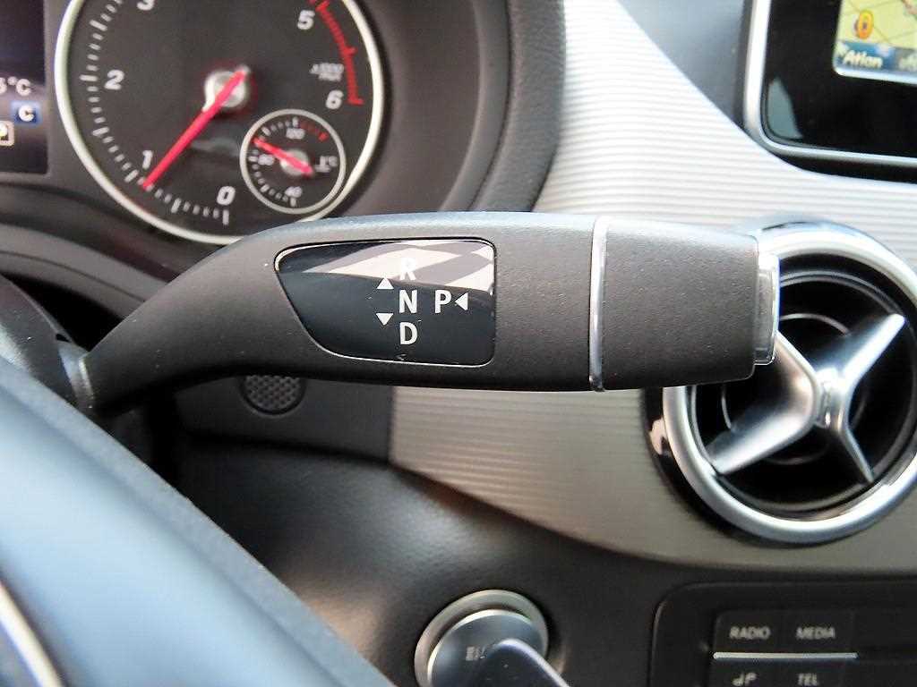 Mercedes Benz B Class (MY B) - Vista 10