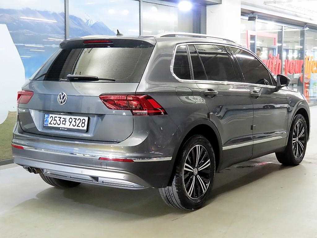 Volkswagen Tiguan - Vista 4