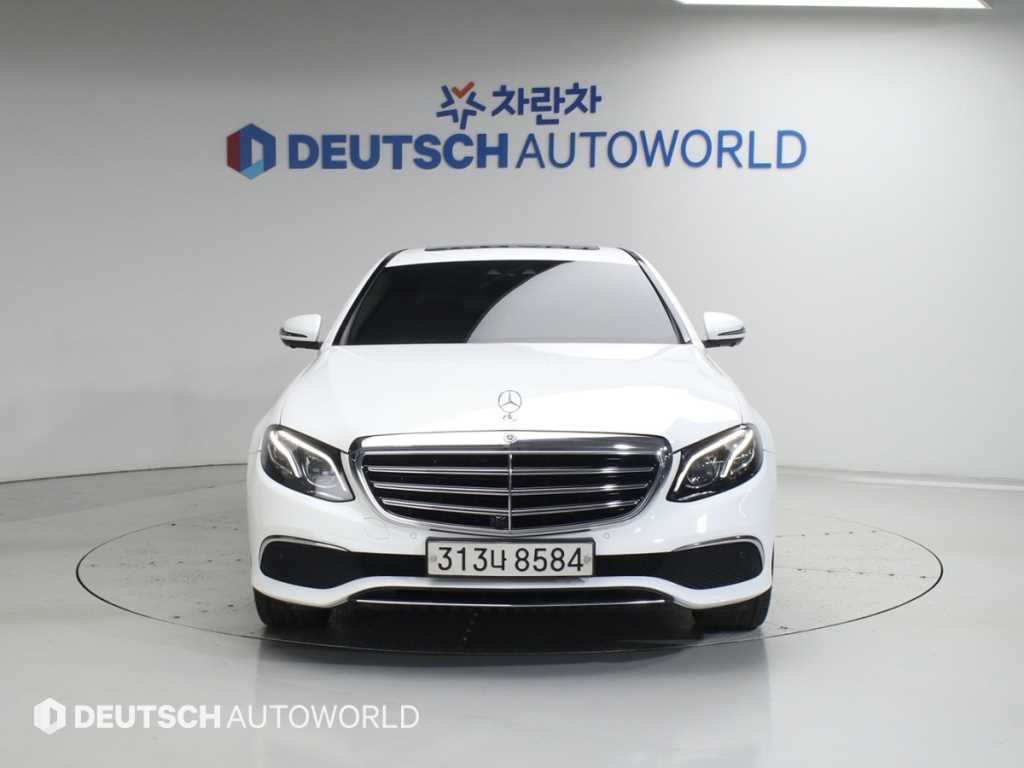 Mercedes Benz E class 2019 Blanco - Importación desde Corea - HF Imports Iquique - Foto 1