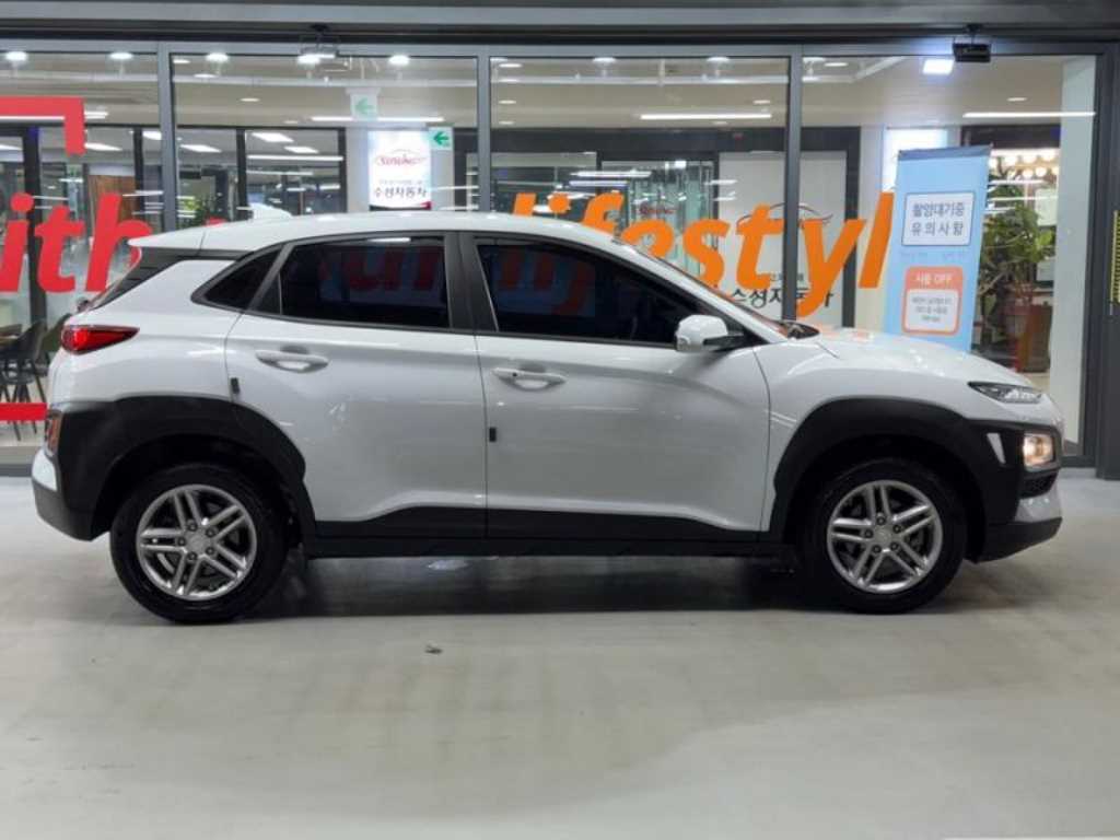 HYUNDAI Kona - Vista 2