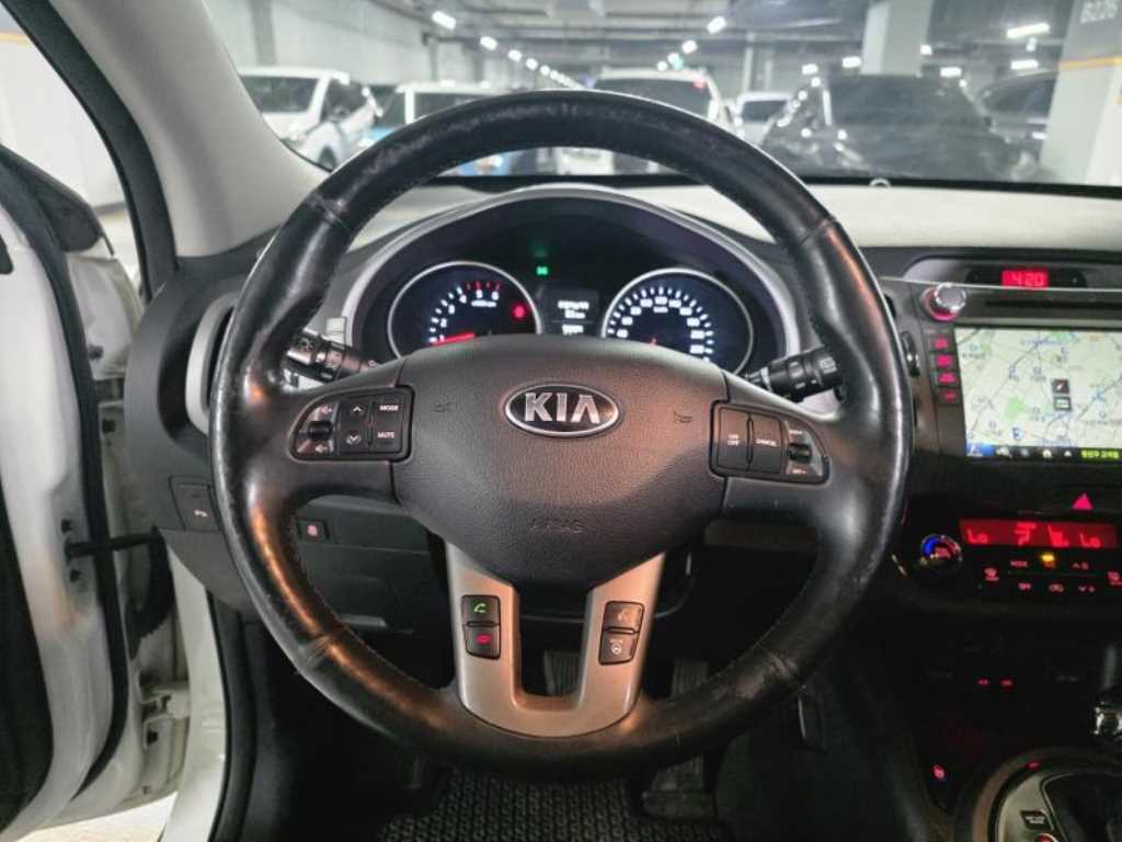 KIA Sportage - Vista 8