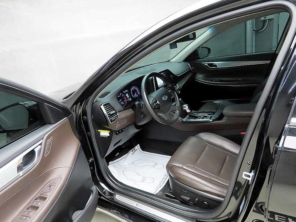 HYUNDAI Grandeur - Vista 5