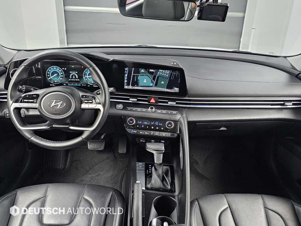 HYUNDAI Avante - Vista 8