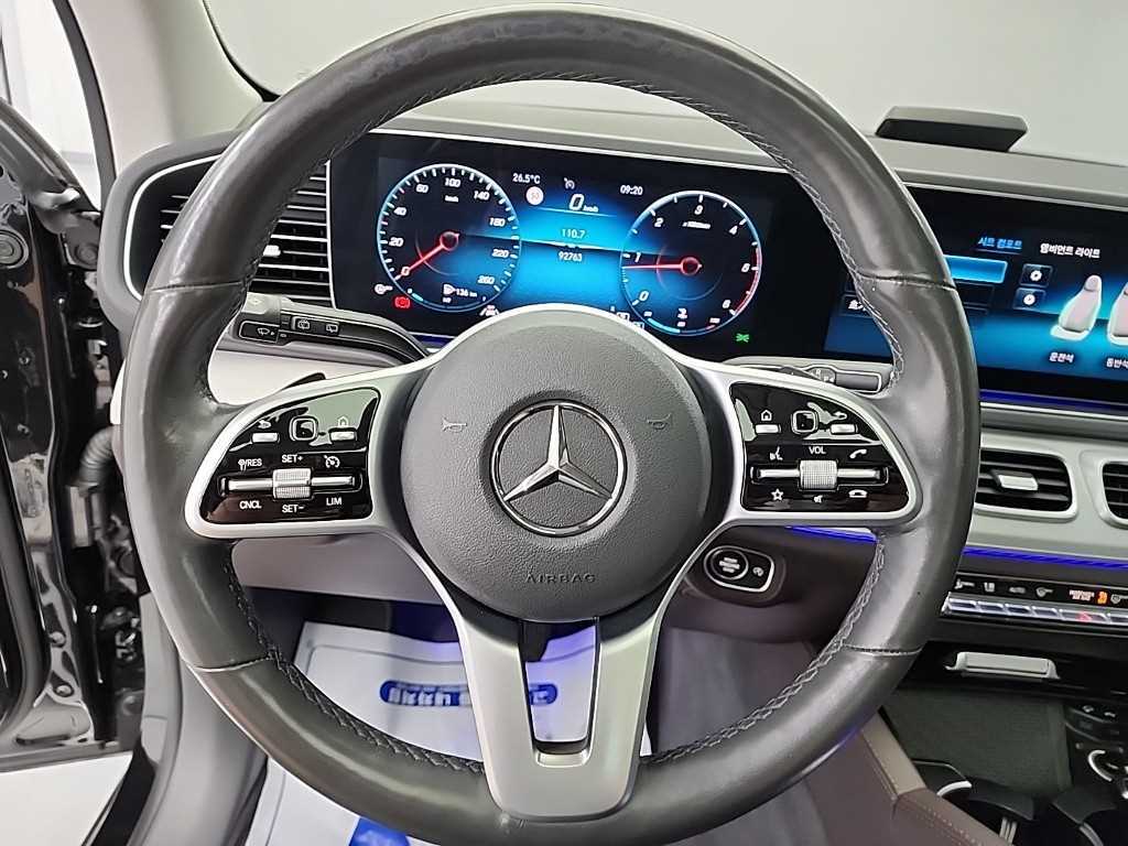 Mercedes Benz GLE Class - Vista 9