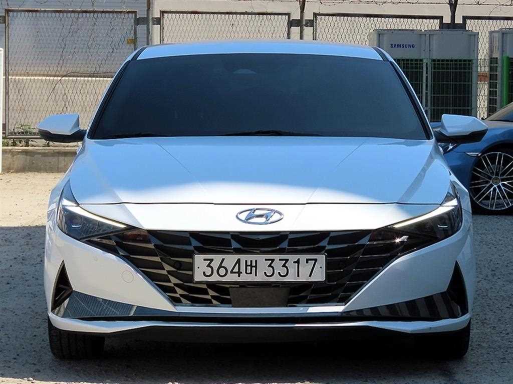 HYUNDAI Avante 2021 Blanco - Importación desde Corea - HF Imports Iquique - Foto 1