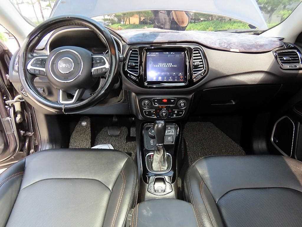 Jeep Compass - Vista 7
