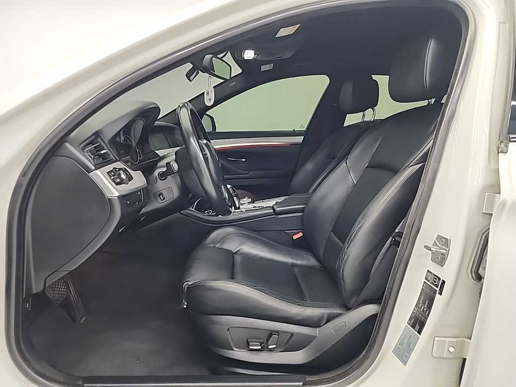 BMW 5 Series - Vista 11