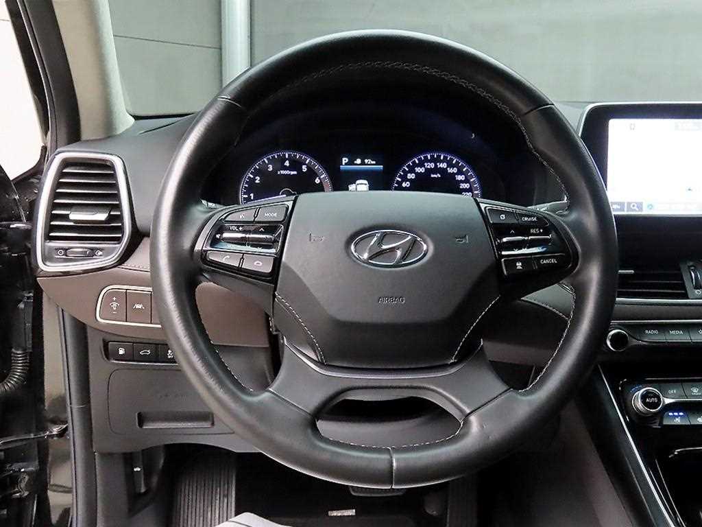 HYUNDAI Grandeur - Vista 9