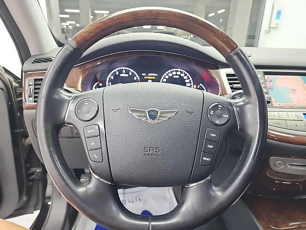 HYUNDAI Genesis - Vista 9