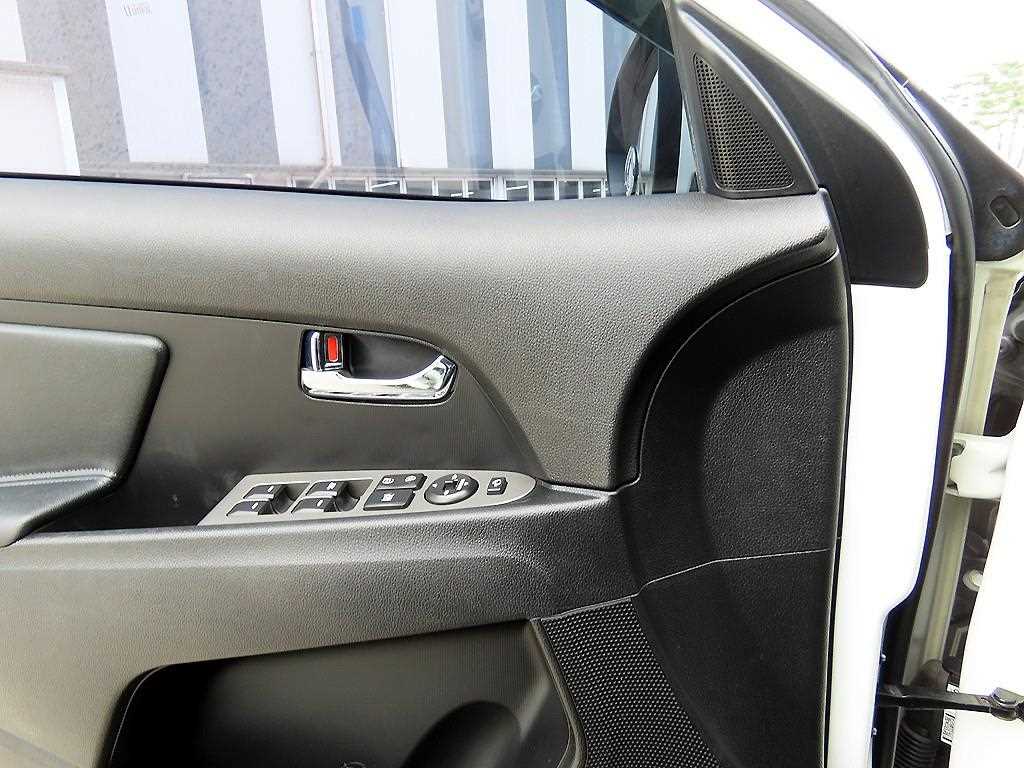 KIA Sportage - Vista 11