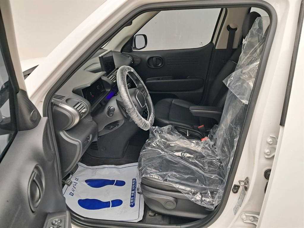HYUNDAI Casper - Vista 11