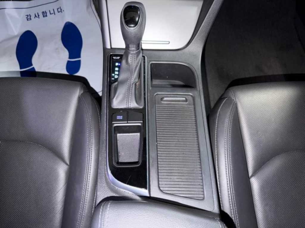 HYUNDAI Sonata - Vista 11