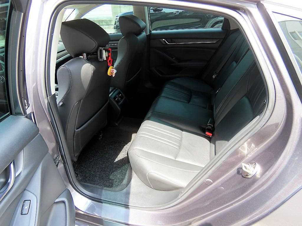 Honda Accord - Vista 6