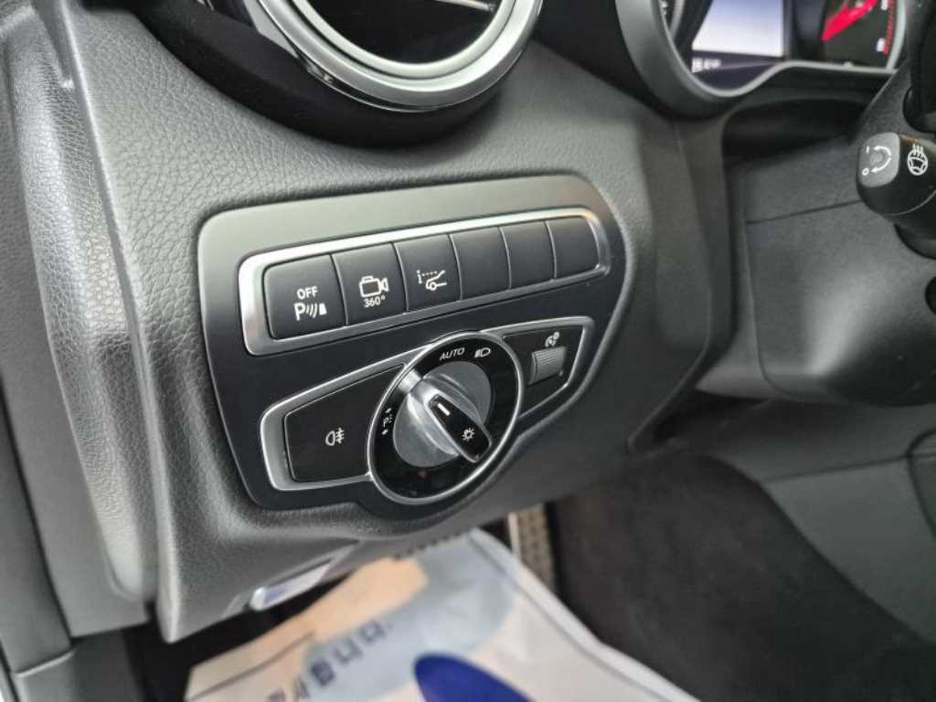 Mercedes Benz GLC Class - Vista 10
