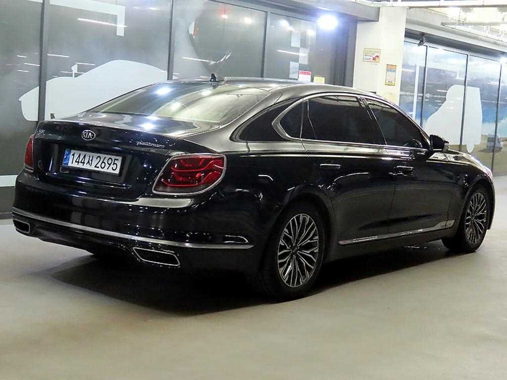 KIA K9 - Vista 4